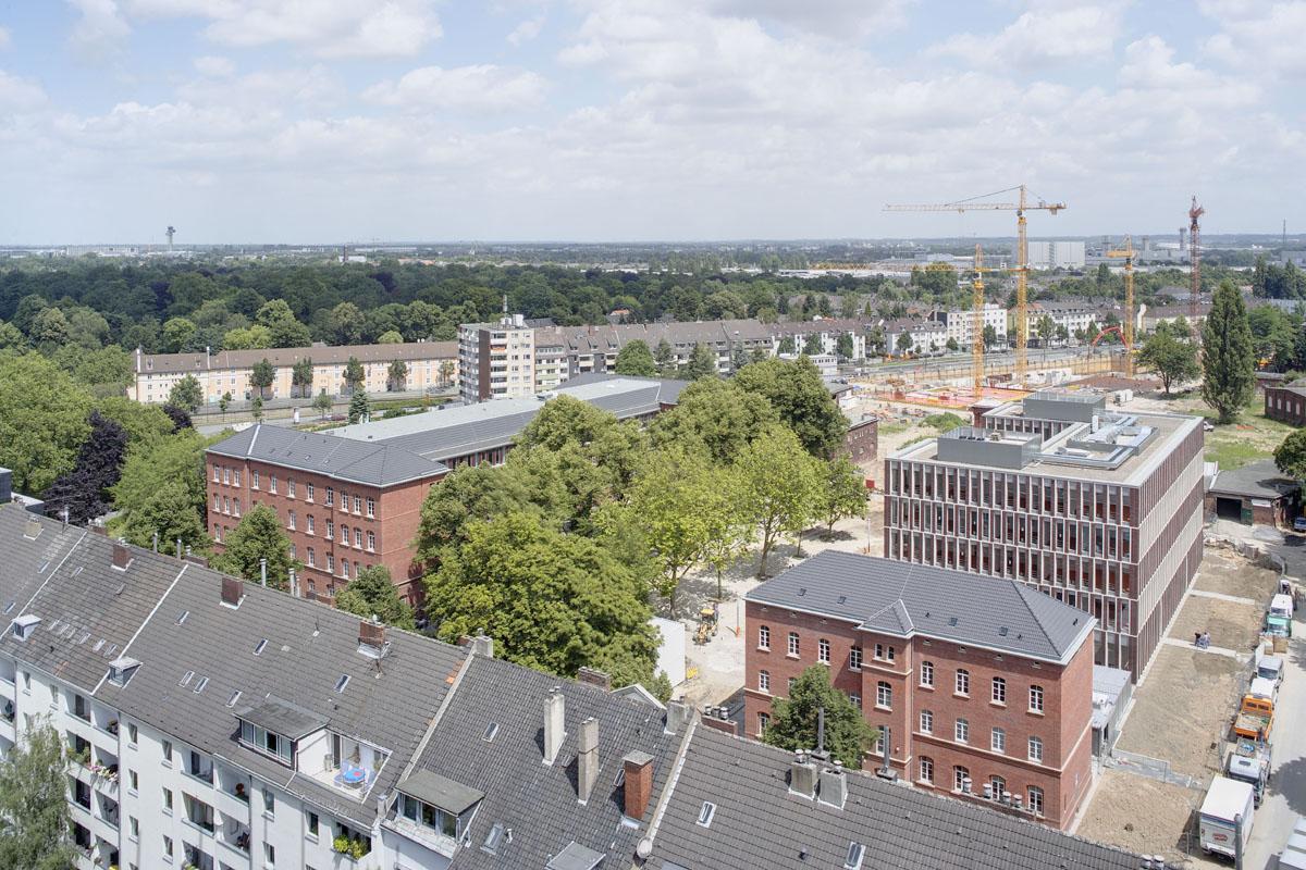 Luftbild ´Platz der Ideen´ mit ´Ideenbotschaft´ (ehemalige Ulanenkaserne)