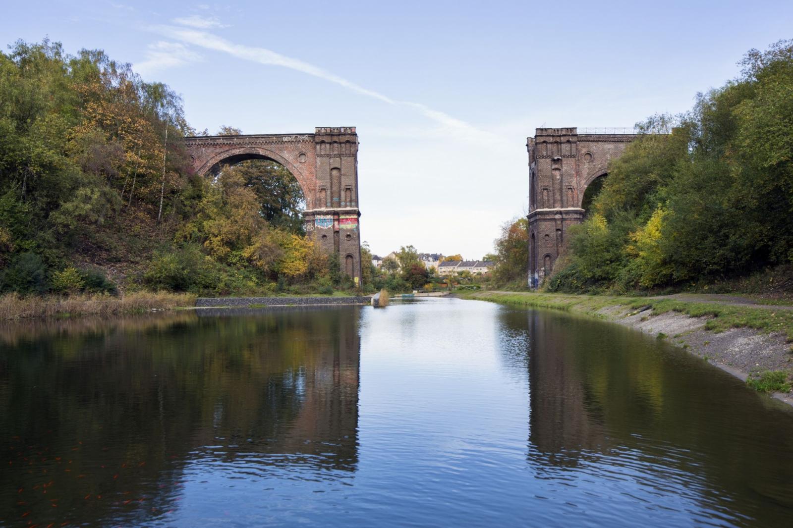 Brückenköpfe der Hympendahlbrücke