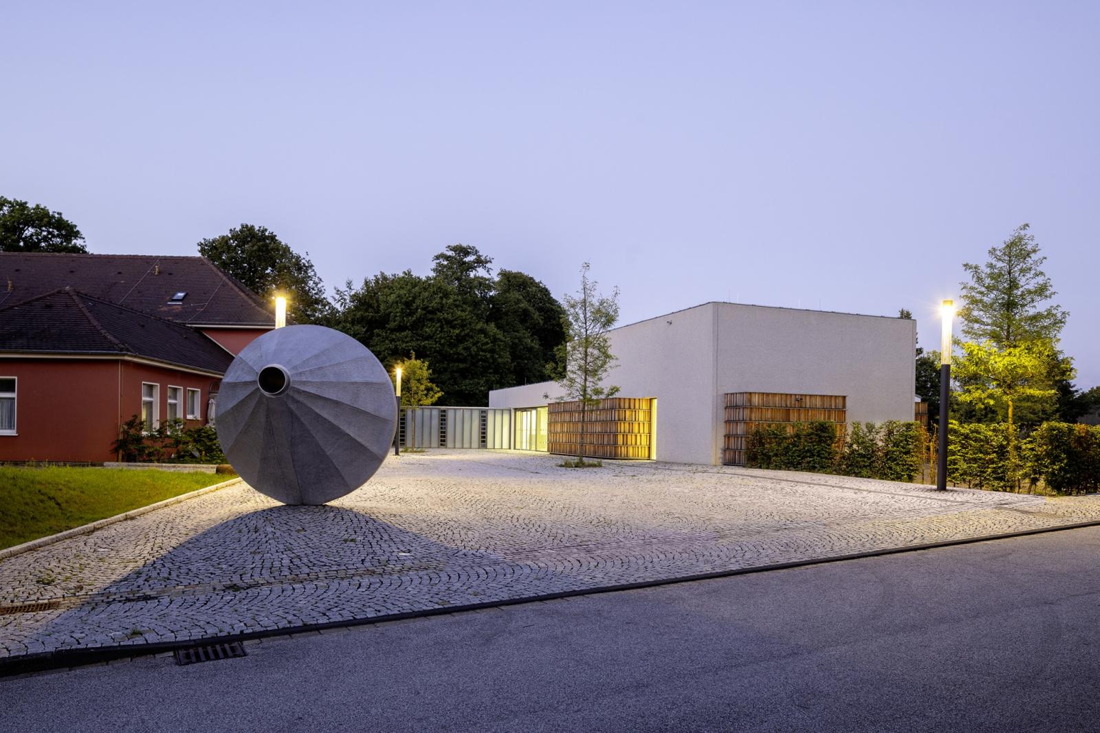 Ensemble Johannes Rau-Zentrum mit Neu-und Altbauten