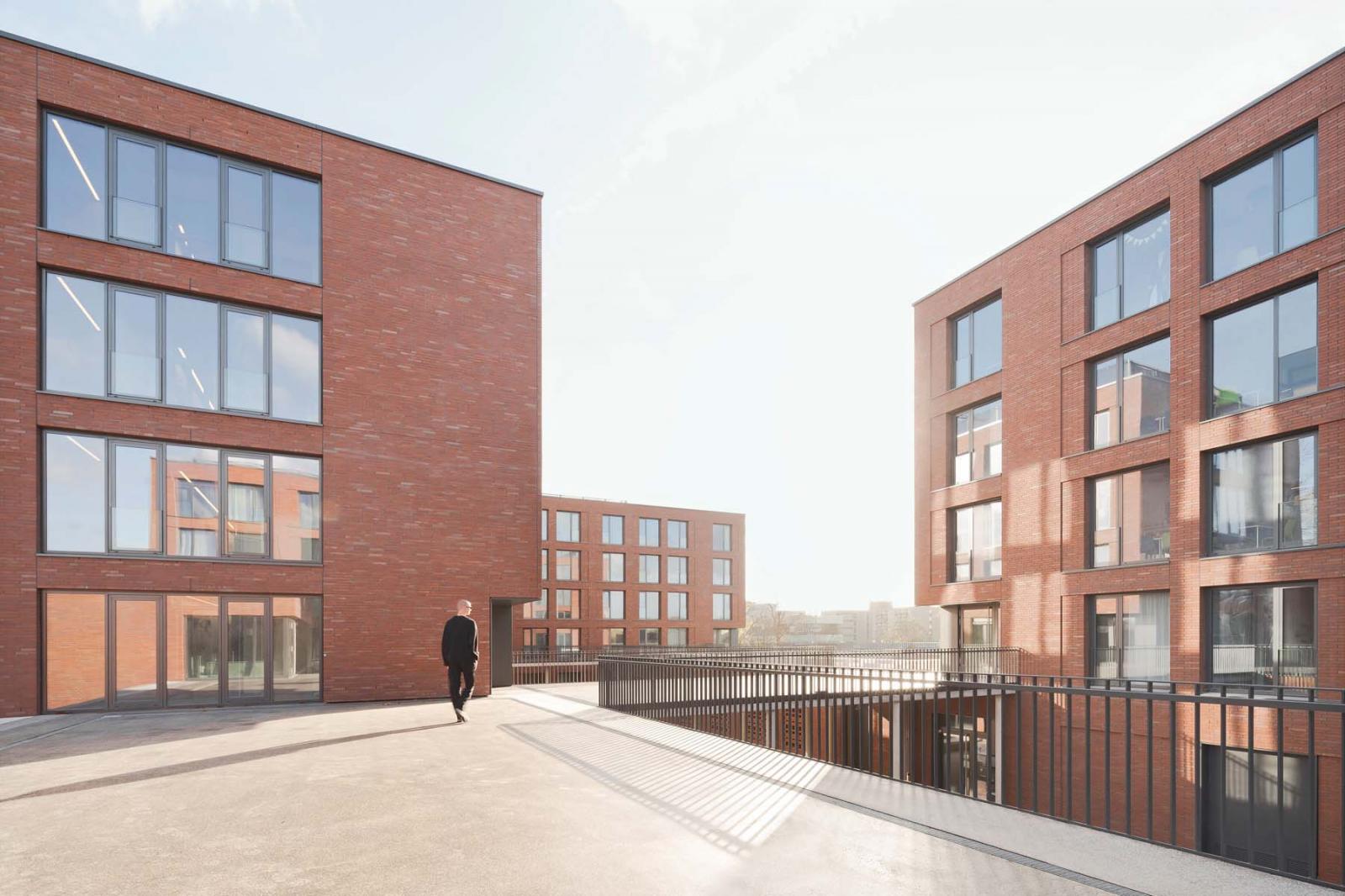 Tita-Cory-Campus, Außenperspektive Verbindungsstege