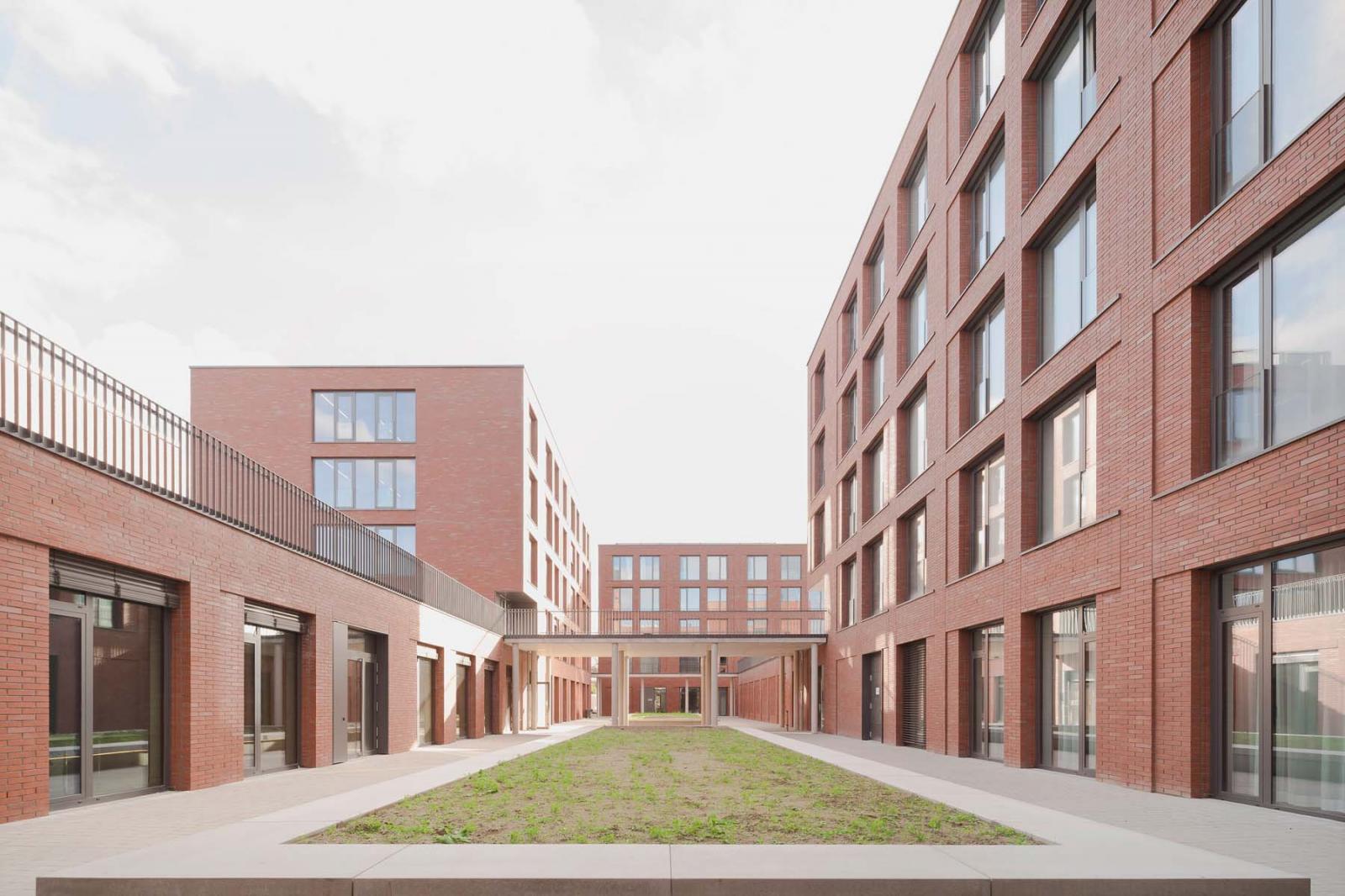 Tita-Cory-Campus, Außenperspektive Innenhof