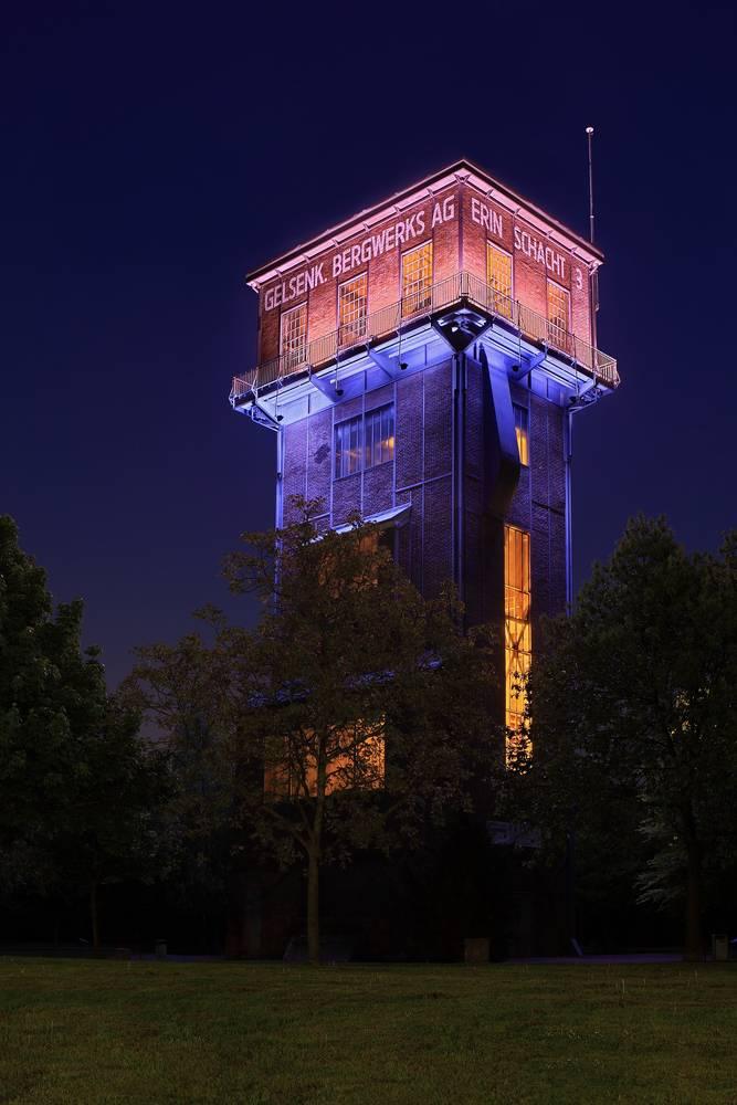 Erin Schacht 3 – Hammerkopfturm angestrahlt
