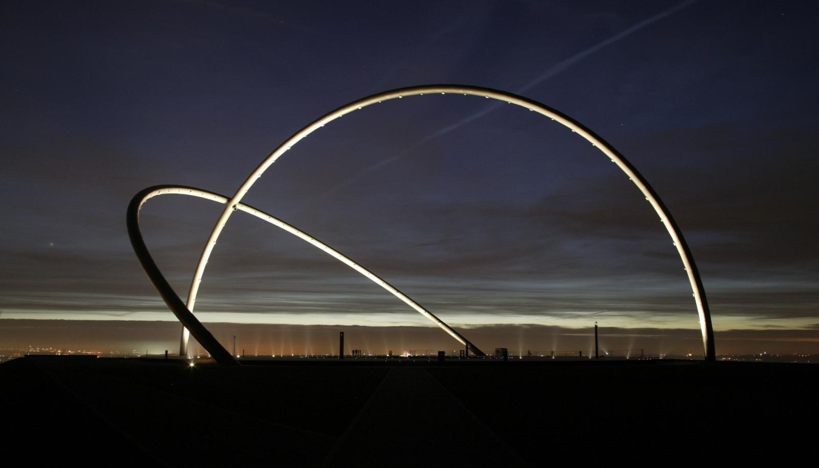 Bögen Horizontobservatorium bei Nacht
