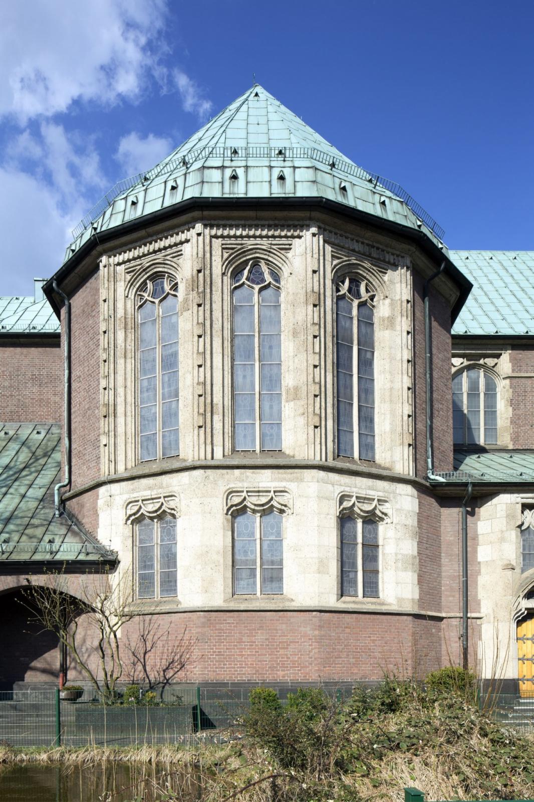 St. Joseph in Bottrop-Batenbrock, Querschiff