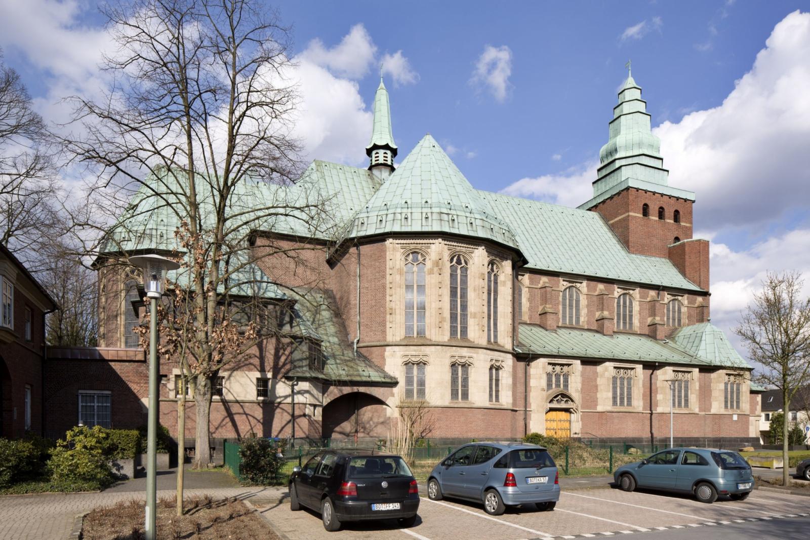 St. Joseph in Bottrop-Batenbrock, Südansicht