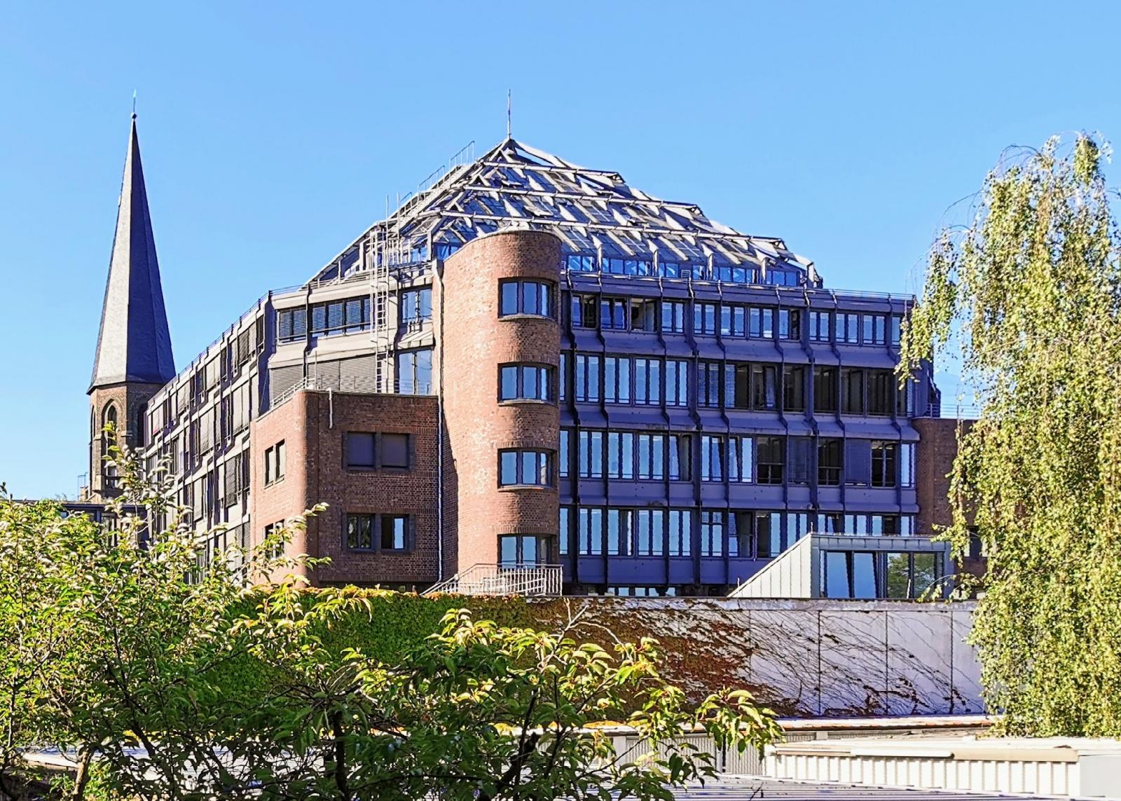 Bezirksrathaus Köln-Kalk, Rückseite von Norden