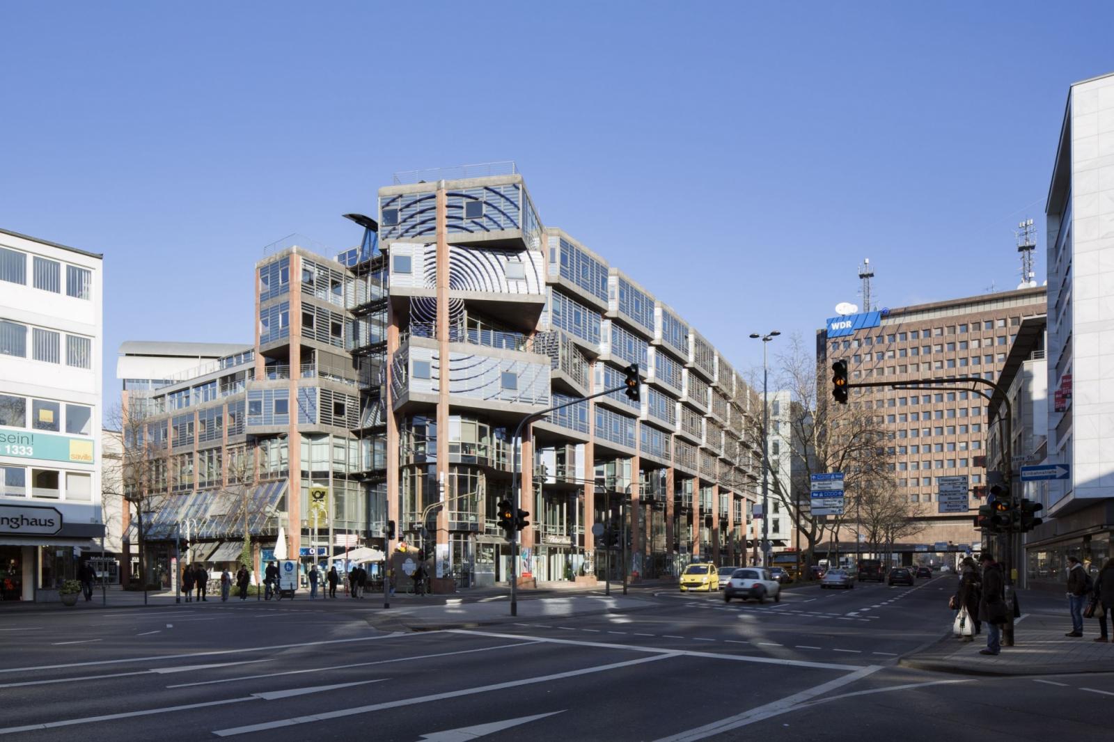 WDR-Arkaden an der Tunisstraße
