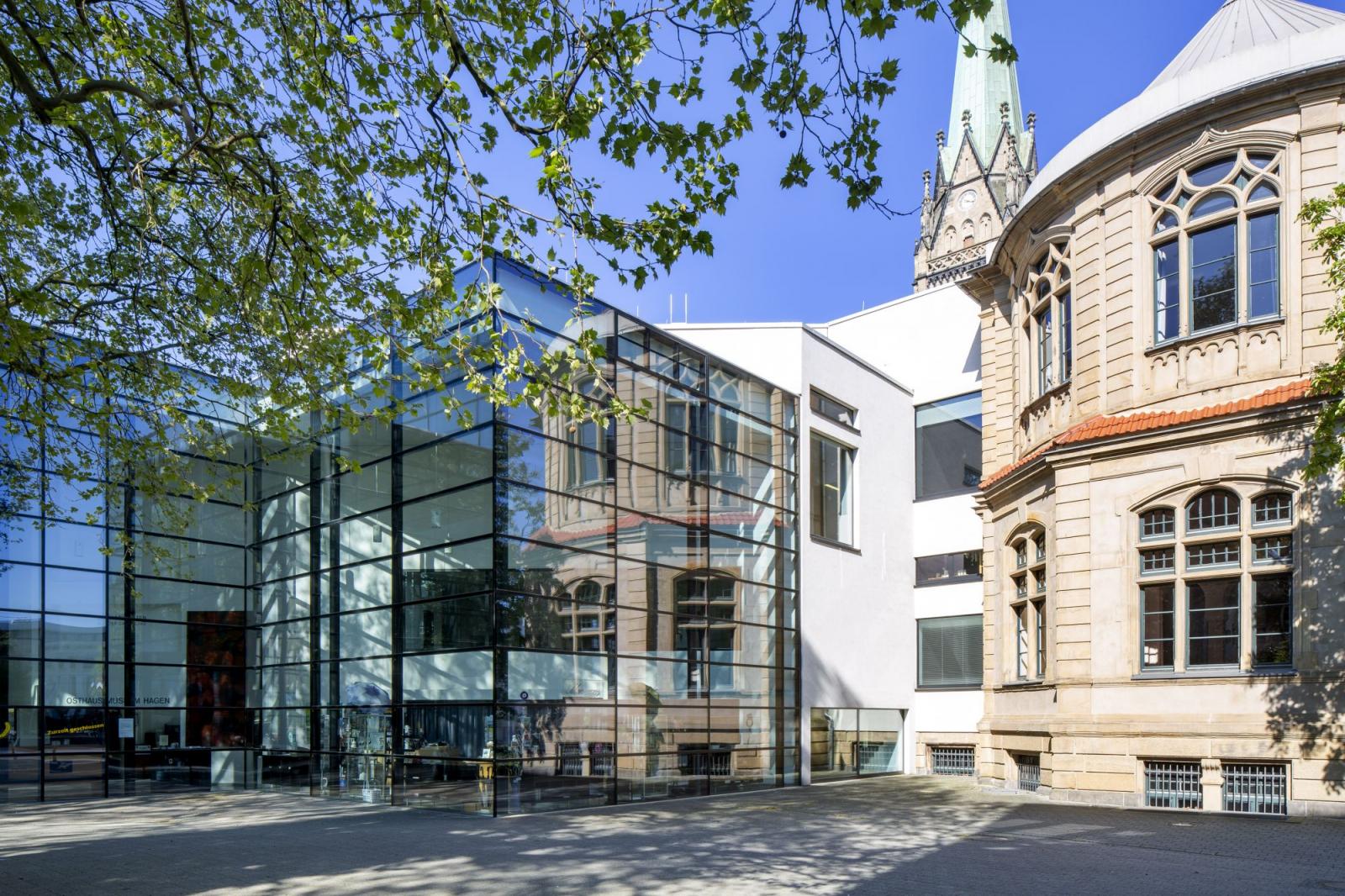 Emil Schumacher Museum und Osthaus Museum rechts