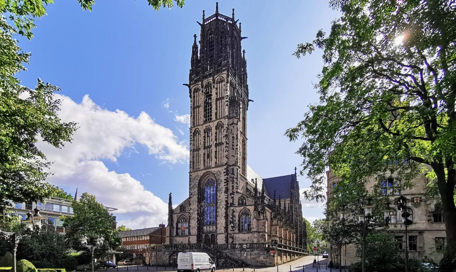 Salvatorkirche Duisburg Turmansicht von Westen