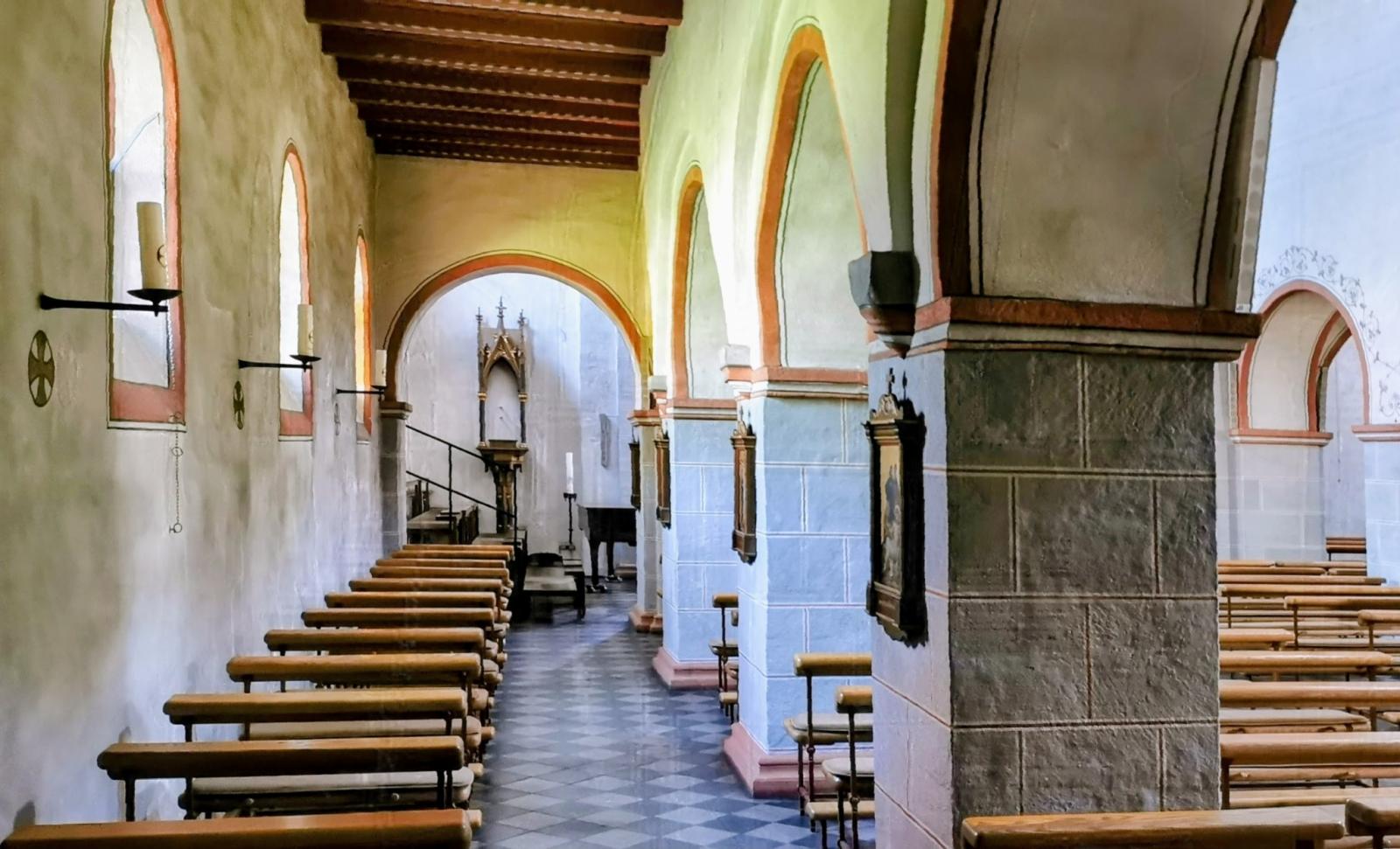 St. Pankratius, Blick ins Seitenschiff