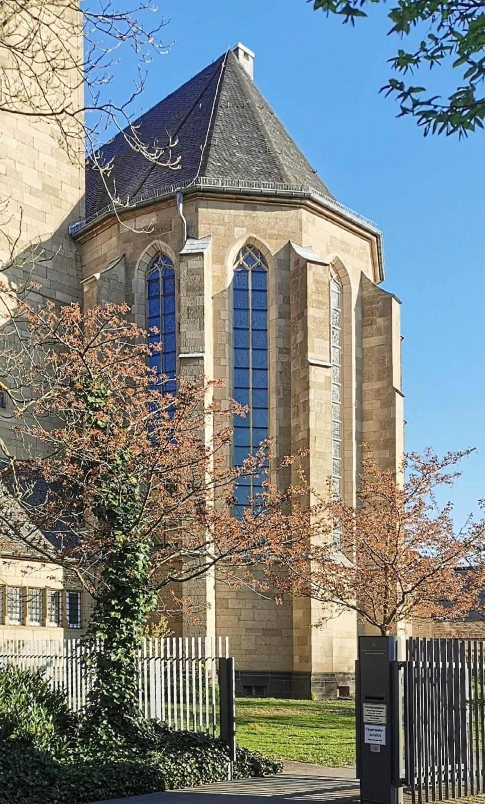 Außenansicht vom Chor der Dreikönigenkirche in Neuss