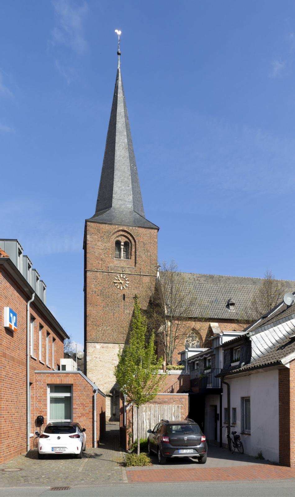 St.-Martin-Kirche in Raesfeld, von Süden