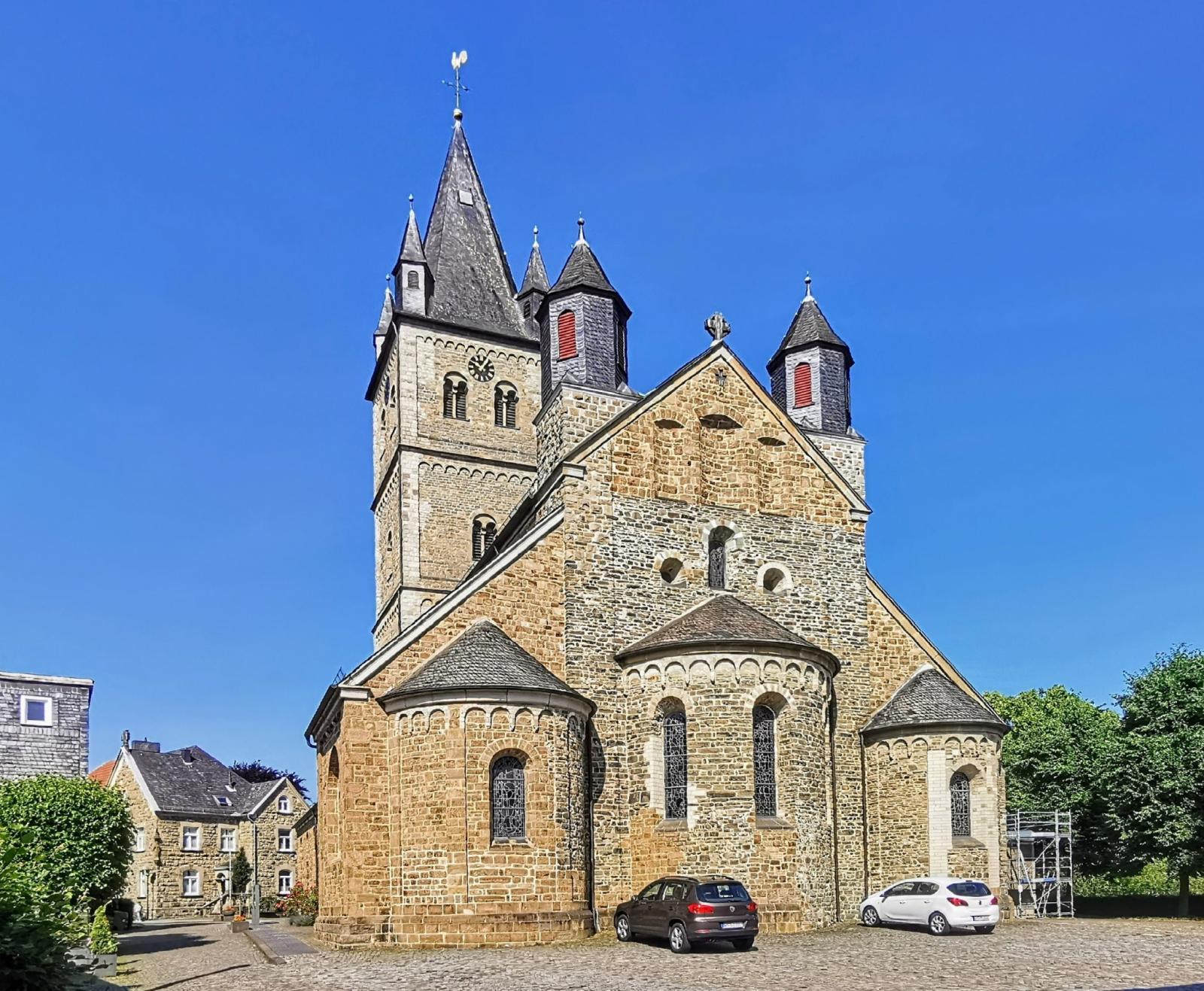 St. Nikolaus in Wipperfürth, Choransicht außen