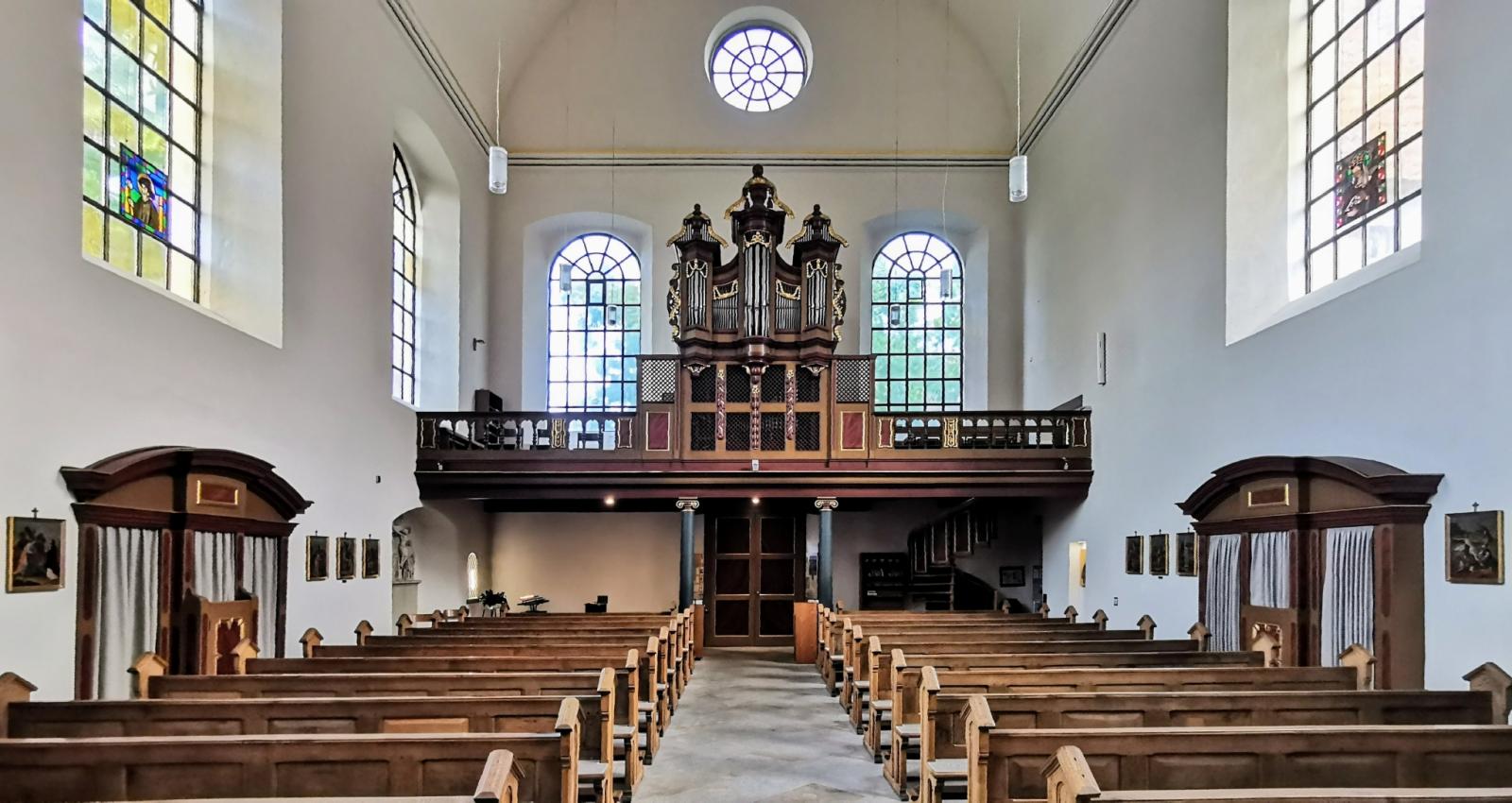 Klosterkirche Werne, Kircheninnenraum mit Blick zur Orgel