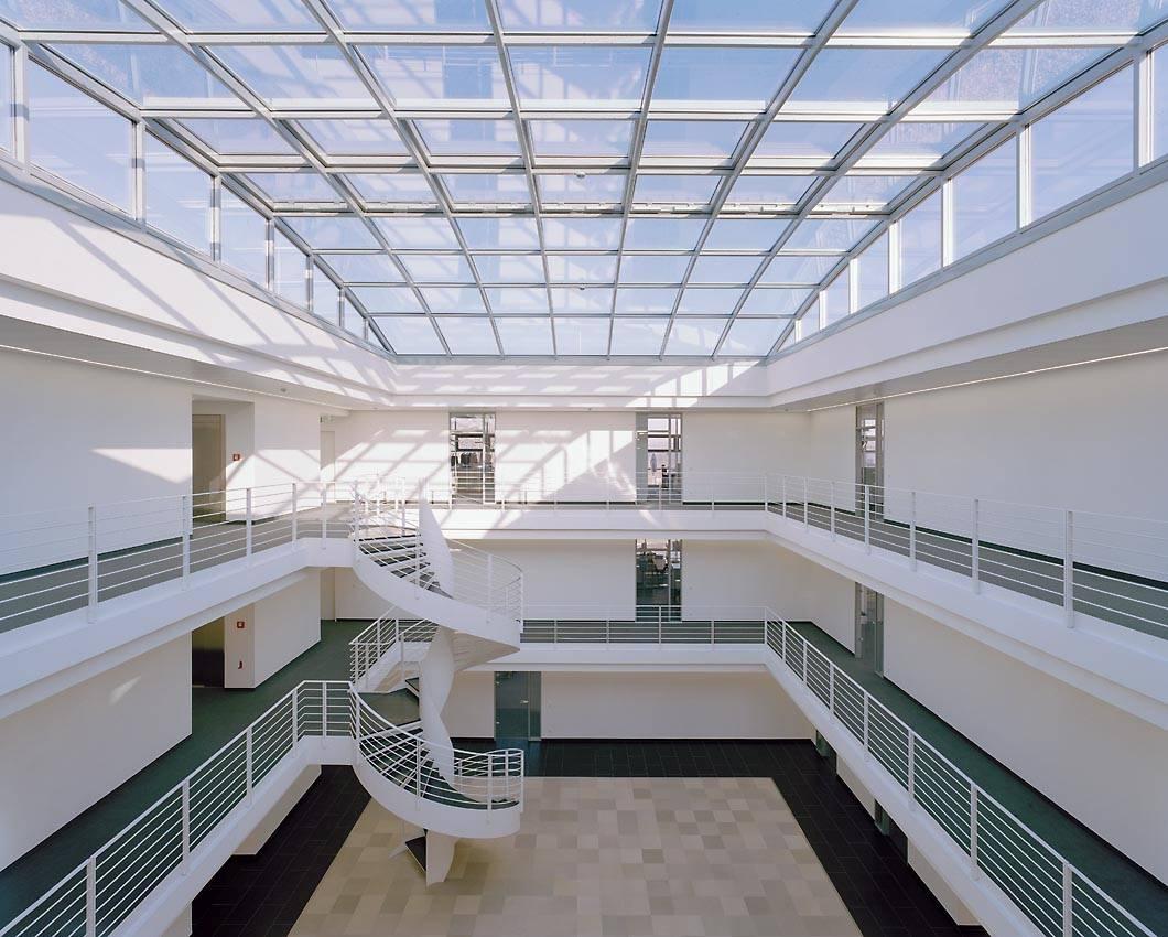 Atrium van Laak Verwaltungs- und Logistikzentrum