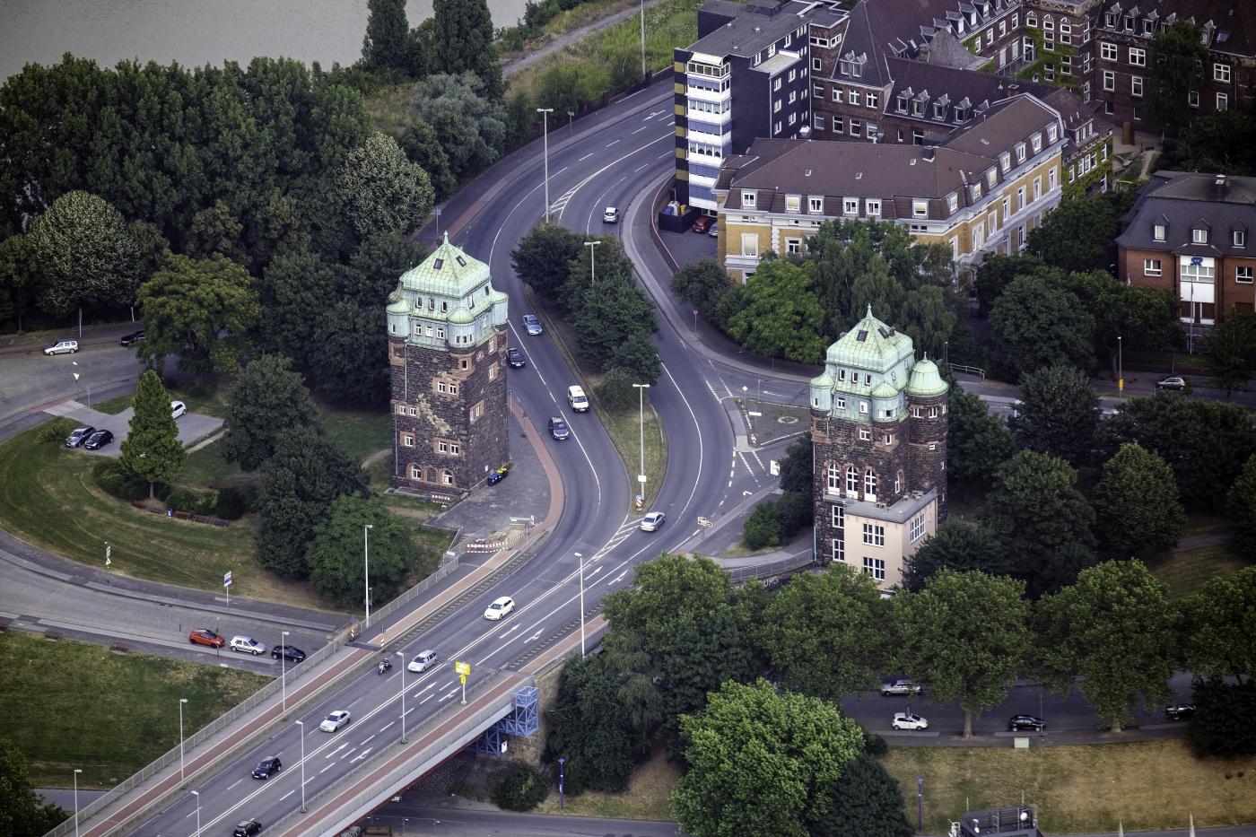 Luftbild Brückentürme der Friedrich-Ebert-Brücke