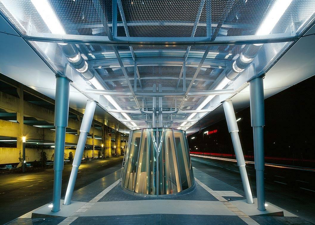 Dachuntersicht Busbahnhof Hürth
