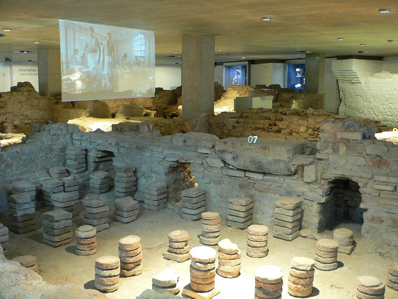 Blick vom zweiten Tepidarium über die antike Thermenanlage