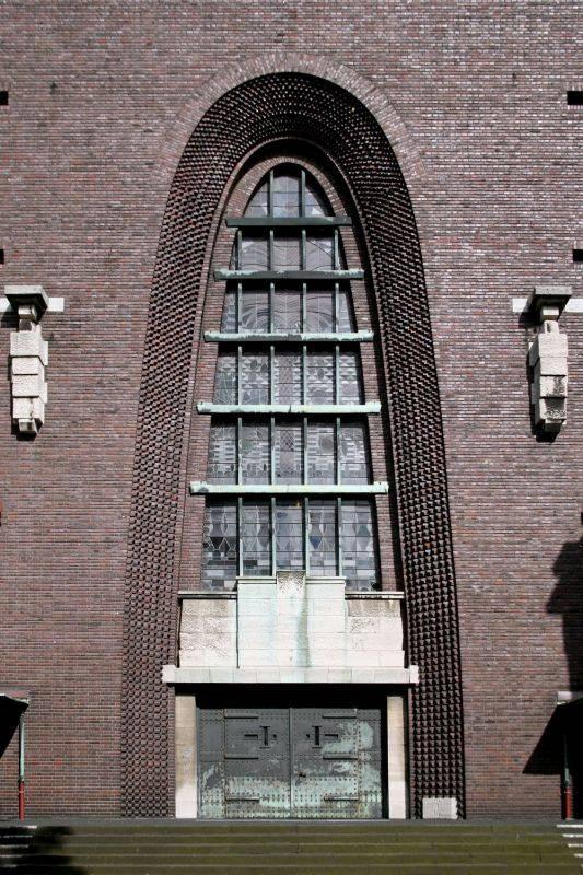 Hauptportal der Heilig-Kreuz-Kirche