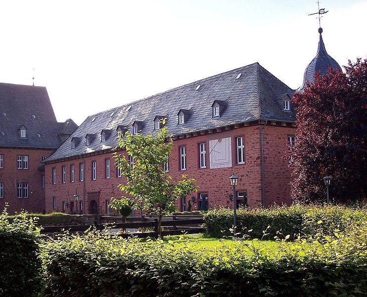 Schlosshof mit Blick auf den kleinen Nordturm