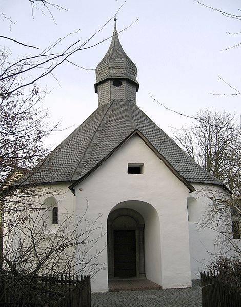 Drüggelter Kapelle mit Vorhalle