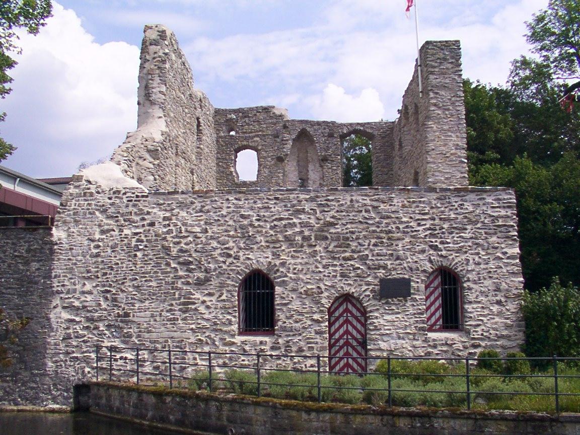 Burgruine Bad Lippspringe, Westansicht