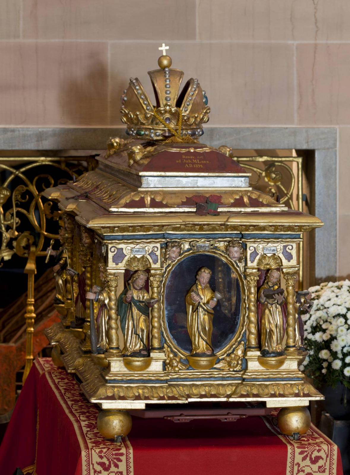 Reliquienschrein in St. Chrysanthus und Daria