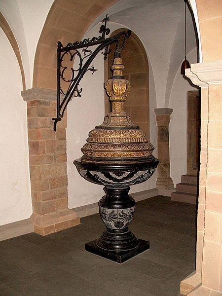 Taufstein in St. Chrysanthus und Daria