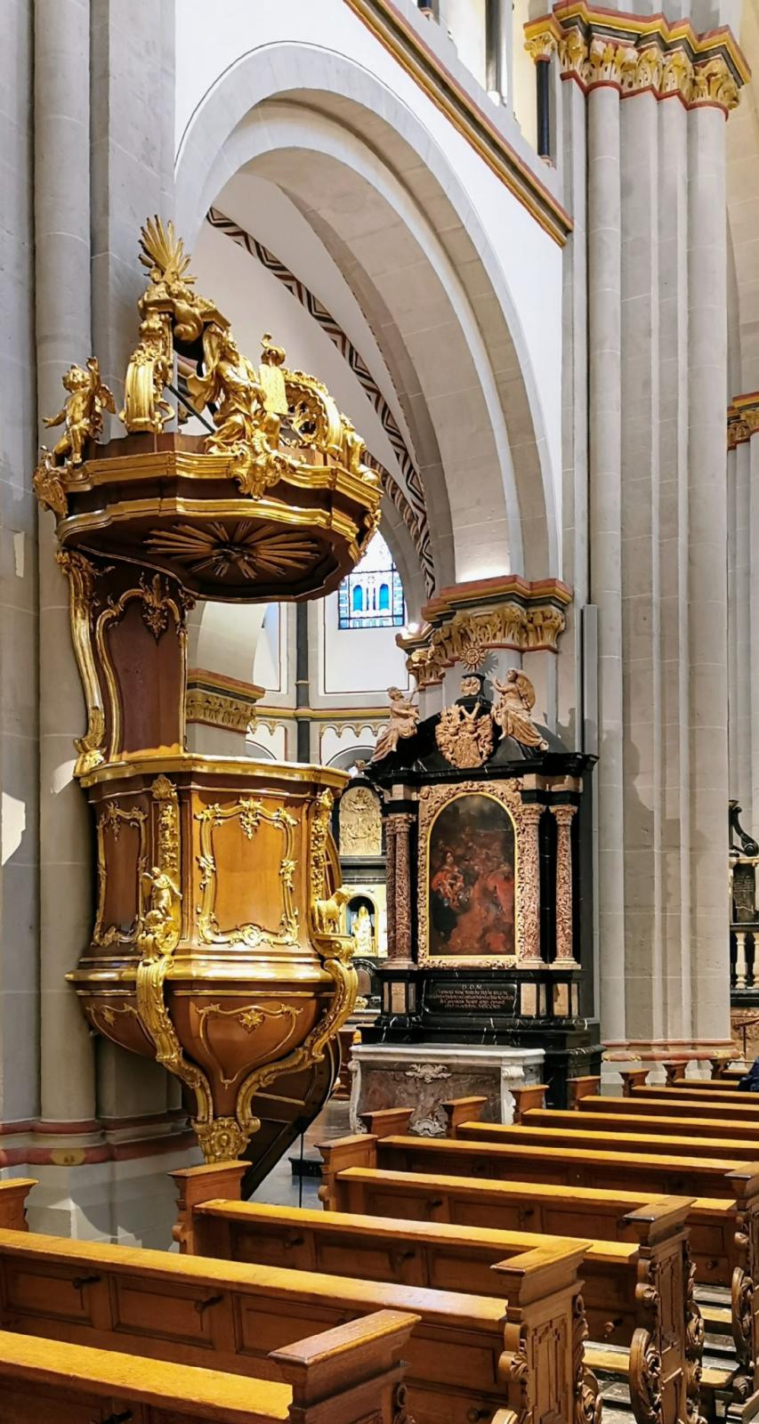 Kanzel im Bonner Münster