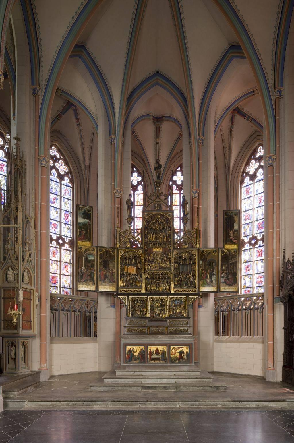 Chor mit Annenaltar