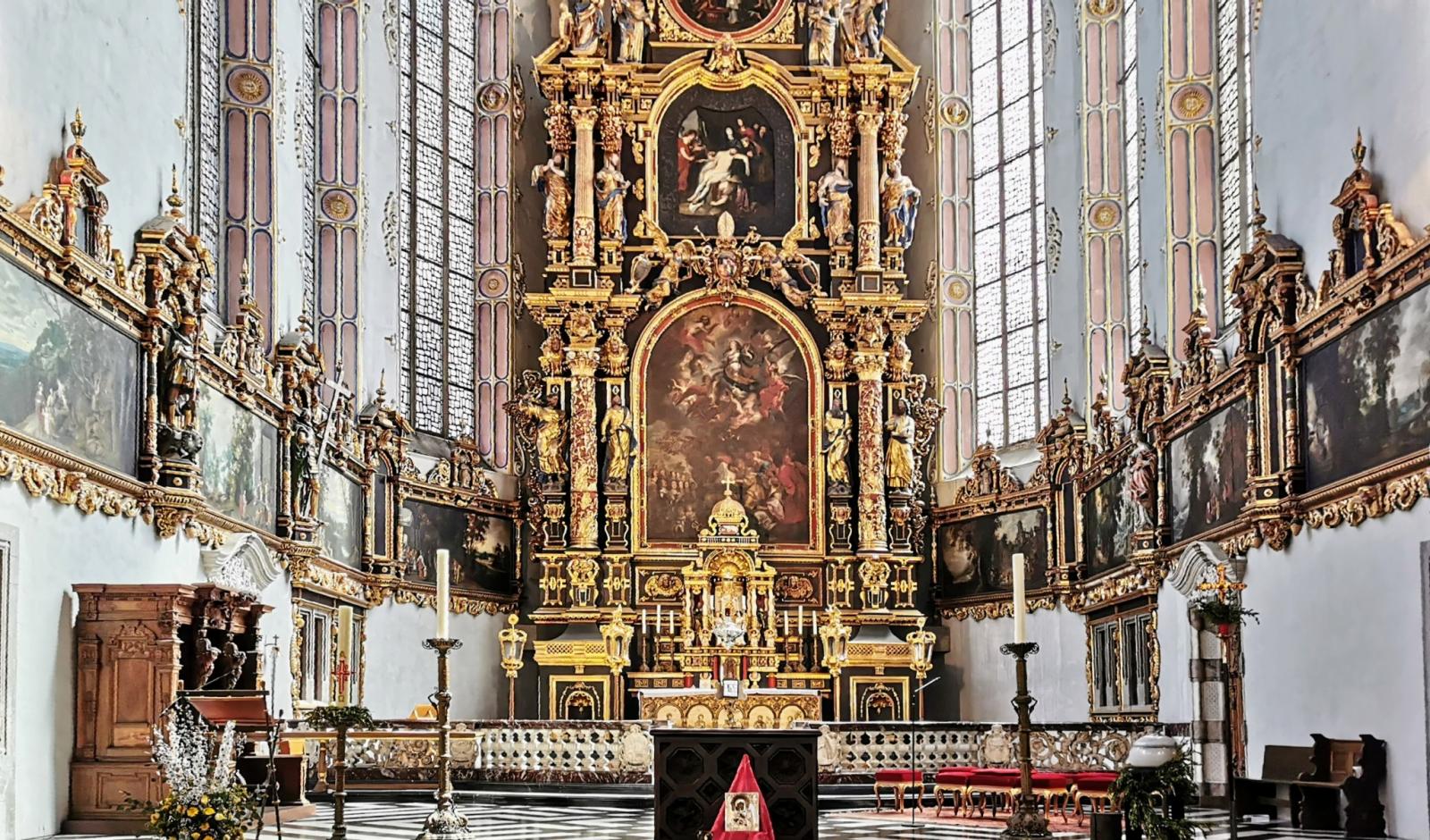 Altar und Chor