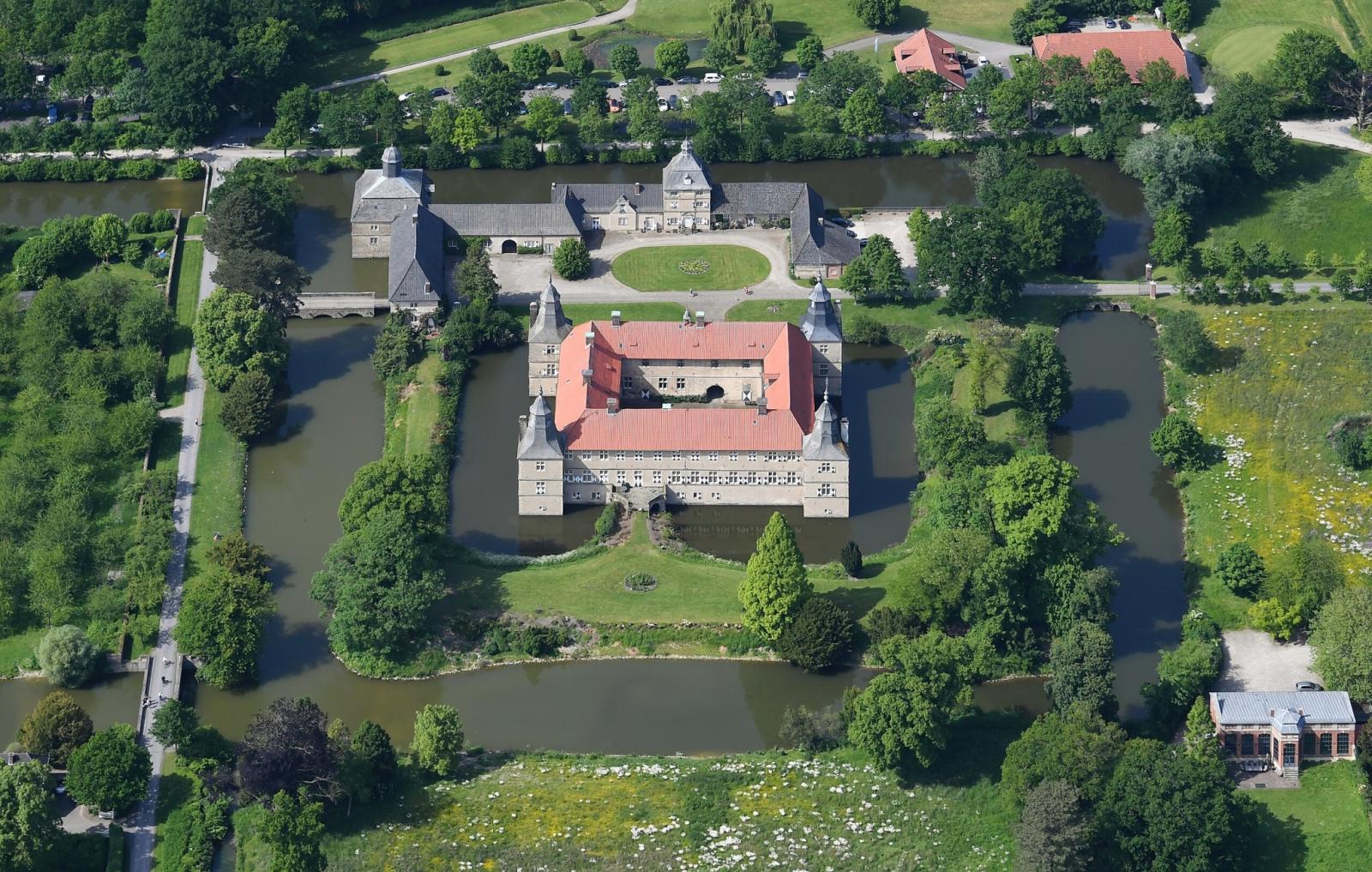 Zugang zum Hauptschloss