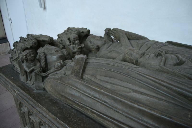 Grabtumba Ottos III.  von Ravensberg und seiner Frau