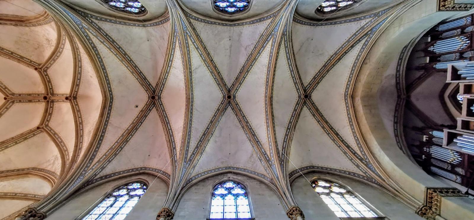 Blick ins Deckengewölbe von St. Ludgerus