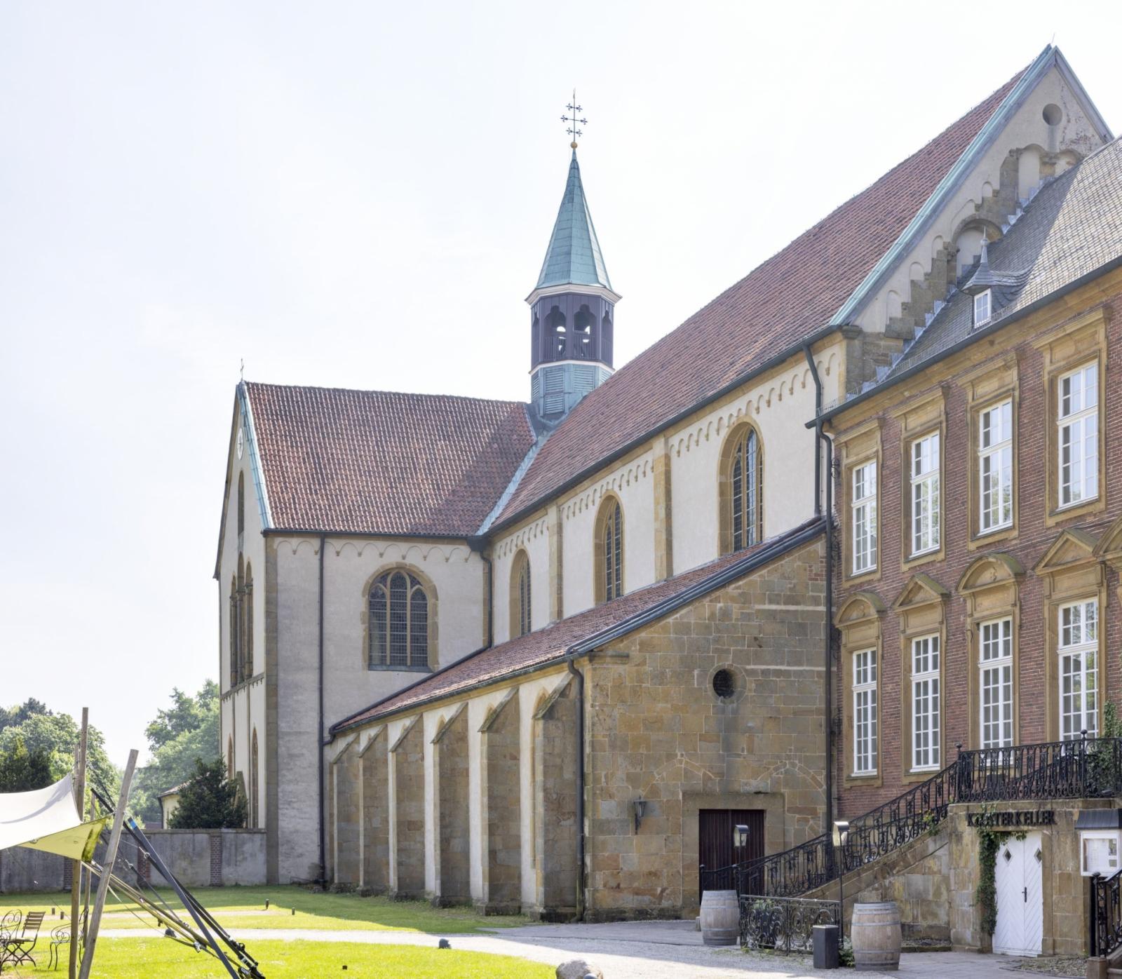 Ehem. Klosterkirche Marienfeld, Nordfassade