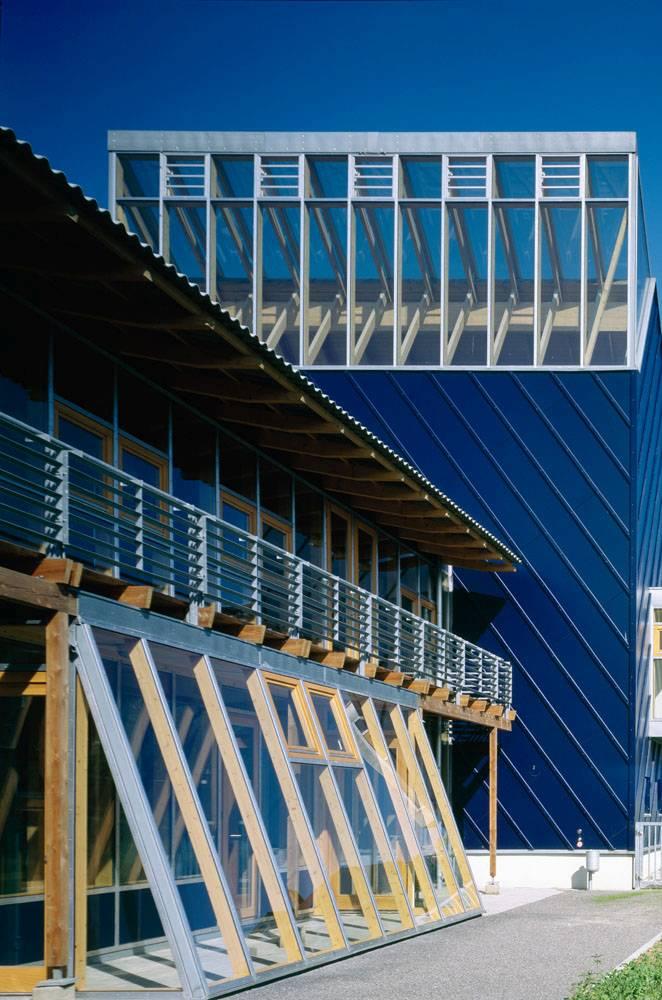 Verglasung und Holzkonstruktion 