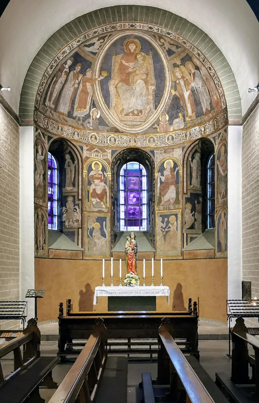 Marienchor im nördlichen Seitenschiff