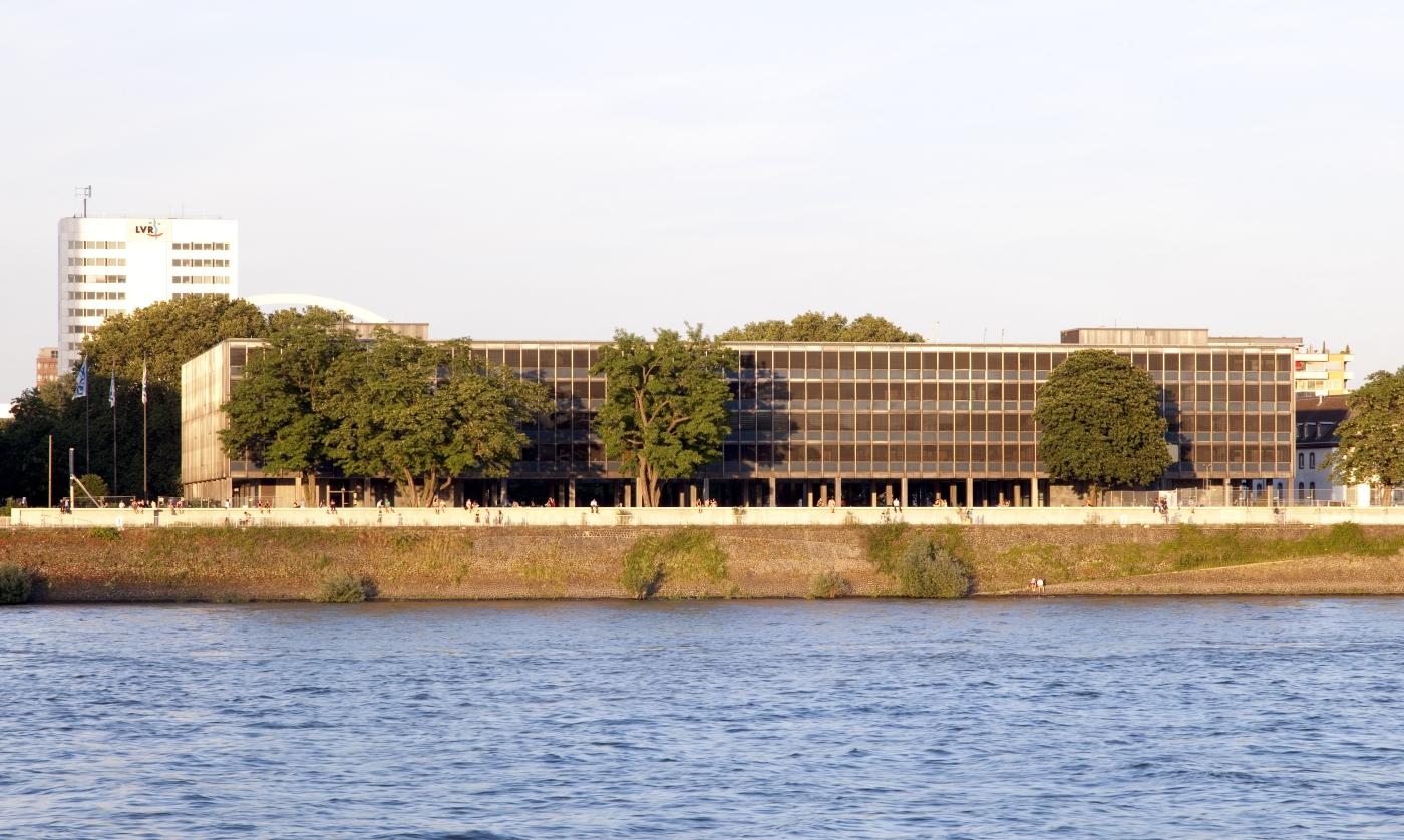 Landeshaus des Landschaftsverbandes Rheinland, Rheinansicht