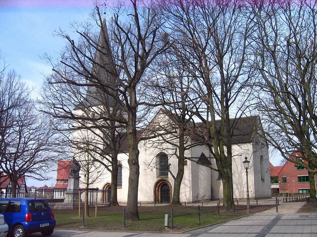 Südansicht Laurentiuskirche in Bünde