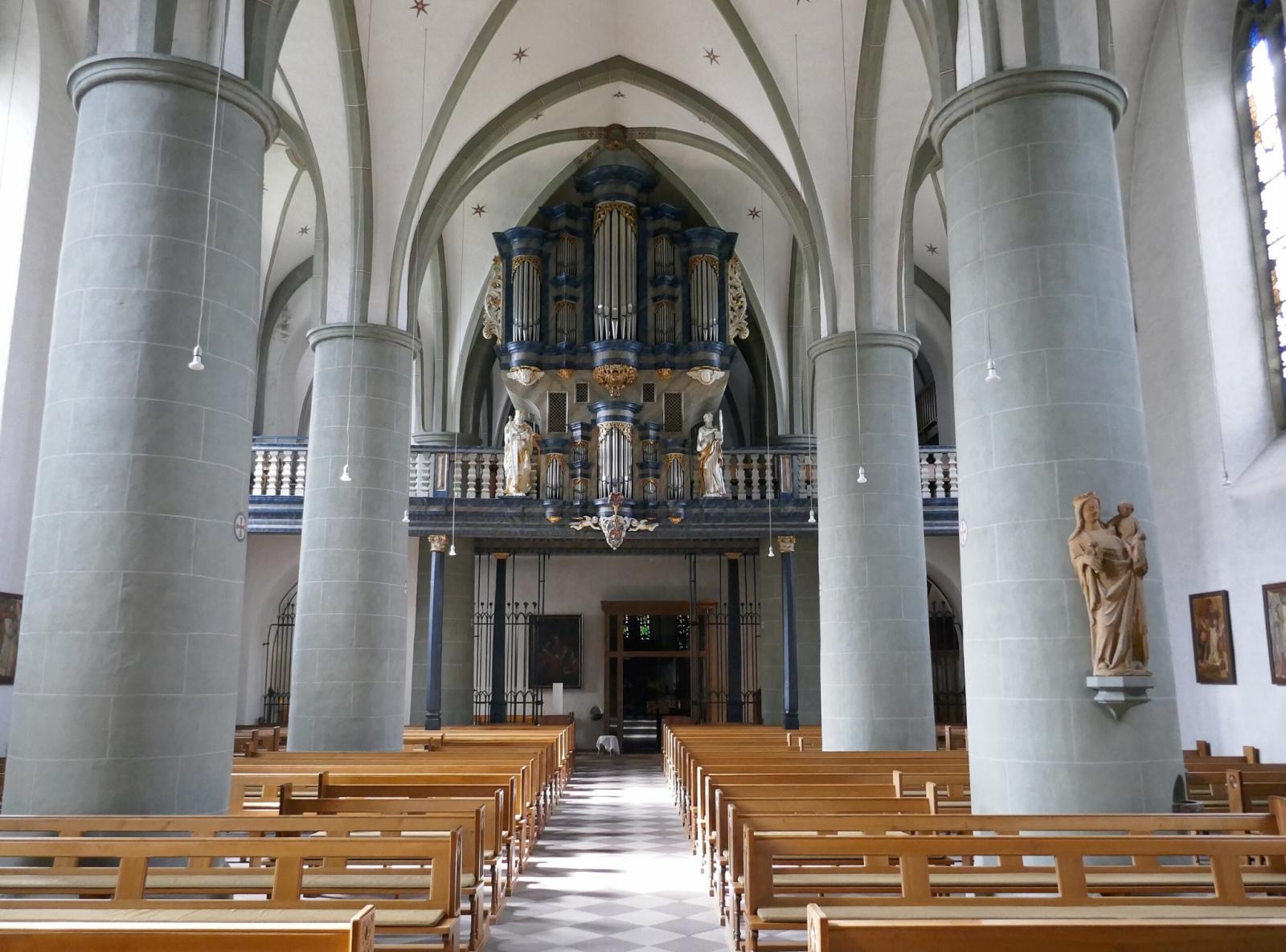 Kircheninnenraum, Blick nach Westen zur Orgel