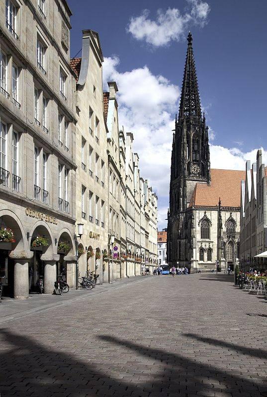 Marktansicht mit Lambertikirche