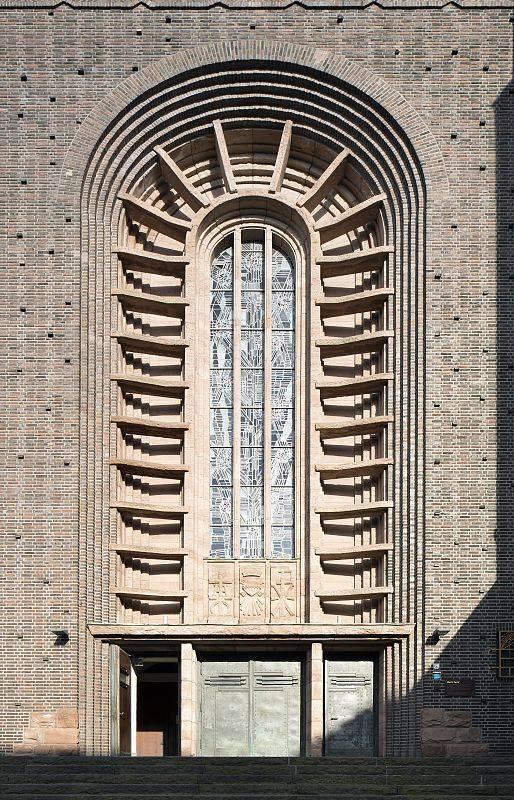 Haupteingang Herz-Jesu-Kirche Bottrop
