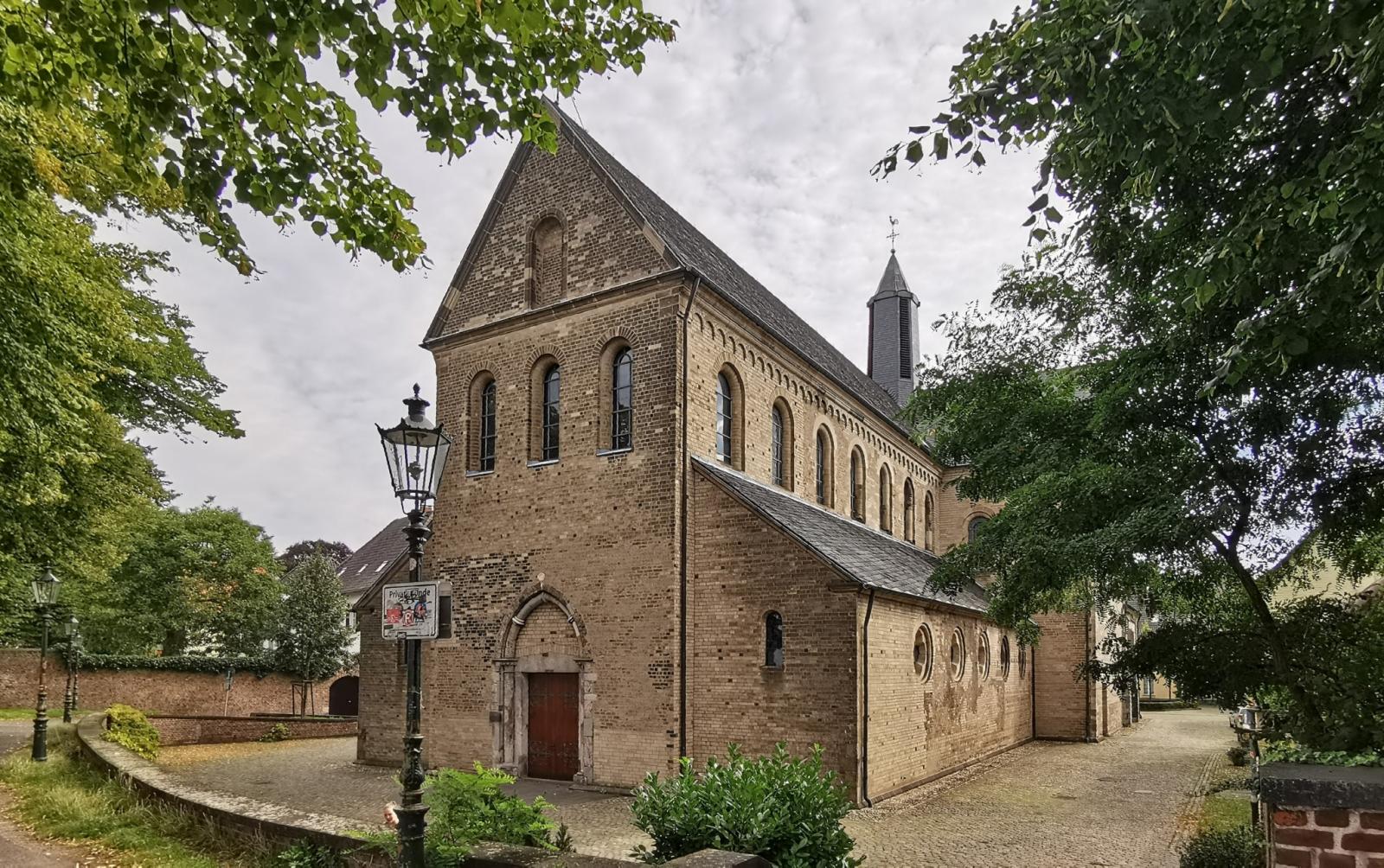 St. Suitbertus Kaiserswerth, Westansicht