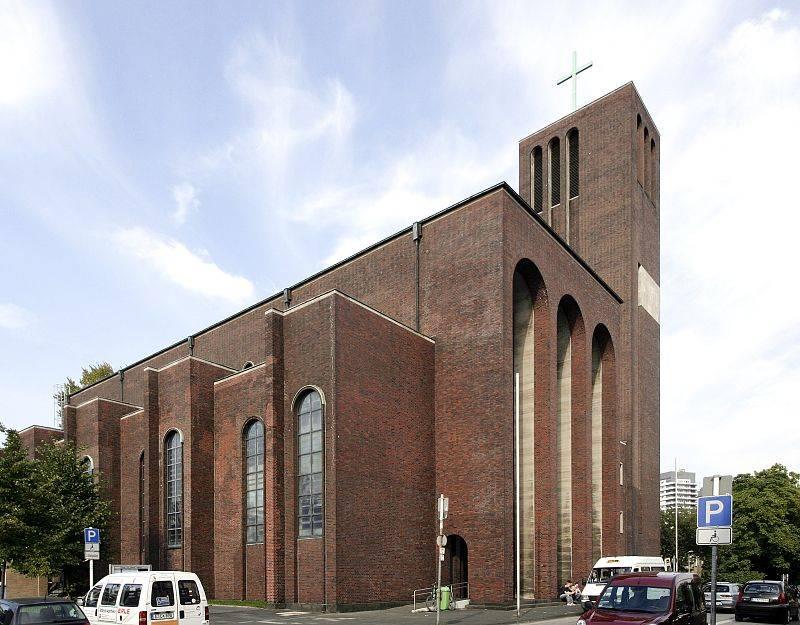 Südwestansicht St. Mariä Geburt