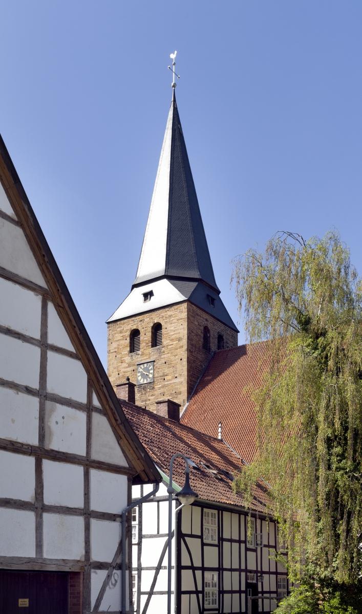 Kirchturm der Ev. Kirche St. Andreas in Lübbecke