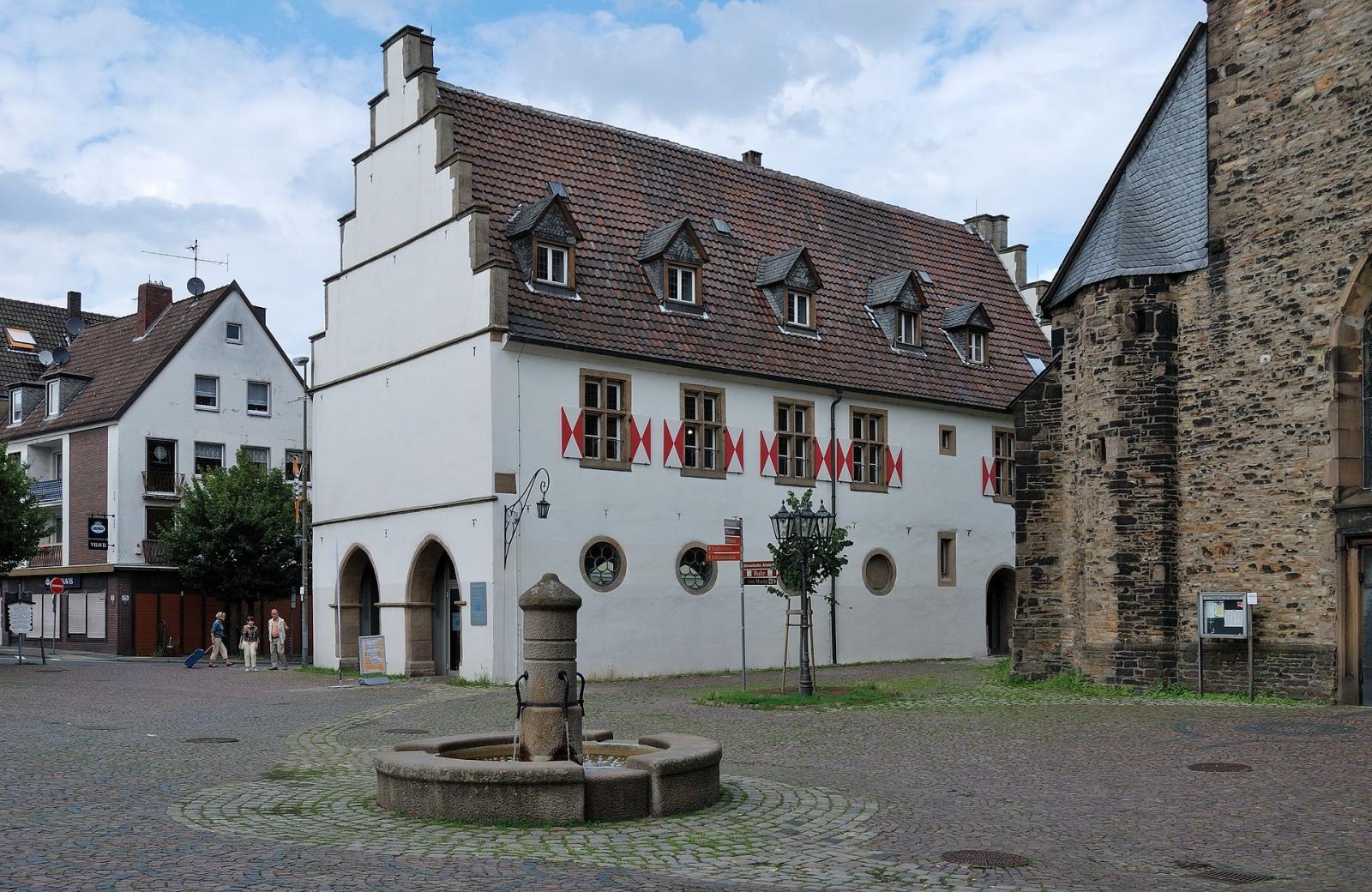 Blick vom Marktplatz zum Alten Rathaus