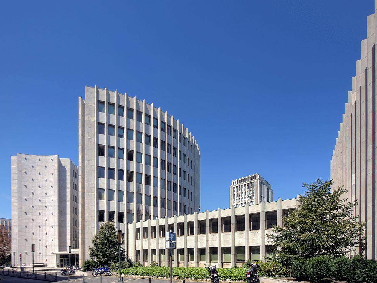 Gebäudekomplex Klapperhof mit Blick Richtung Hochhaus 