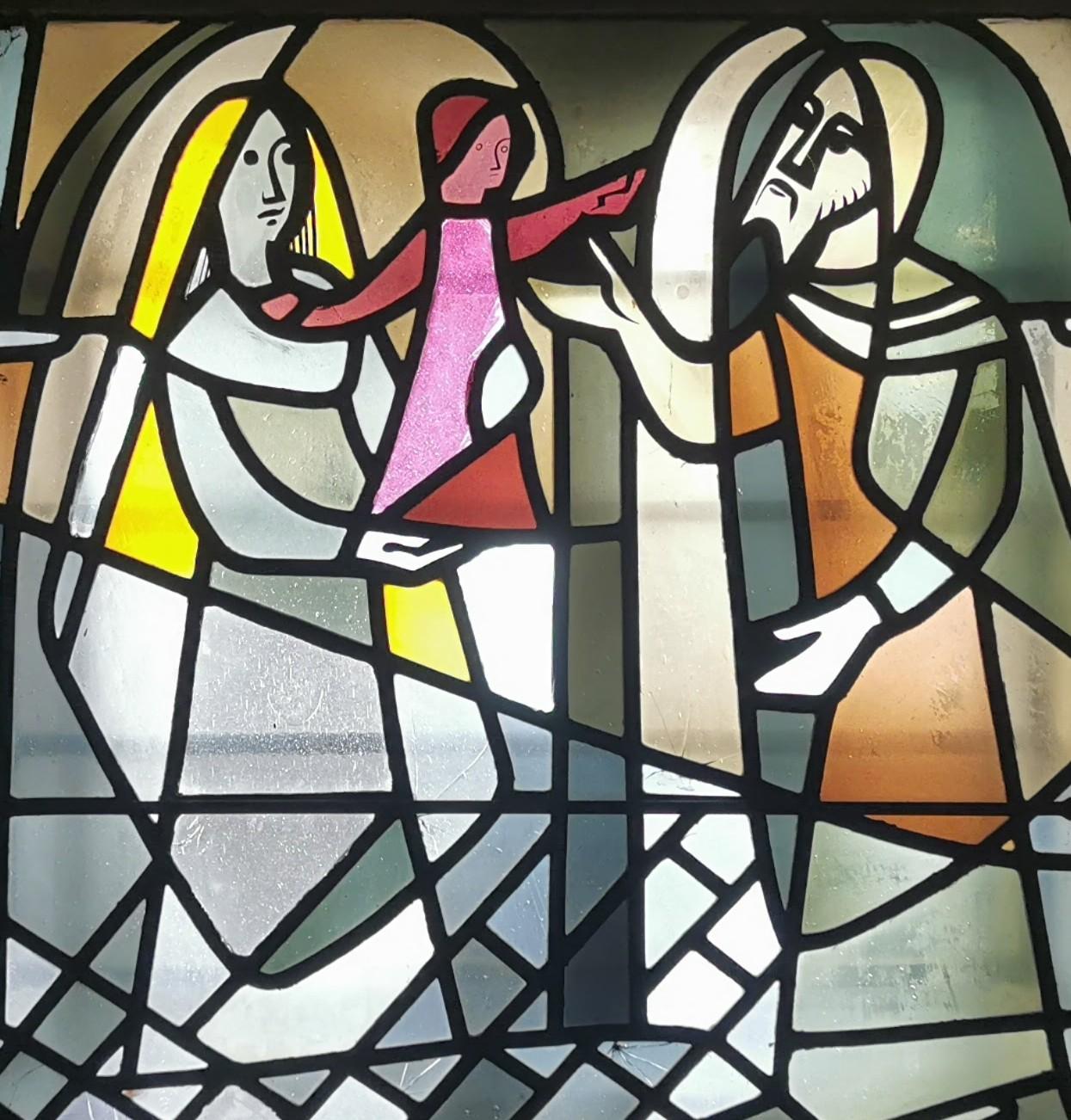Fenster mit Szene aus dem Marienleben