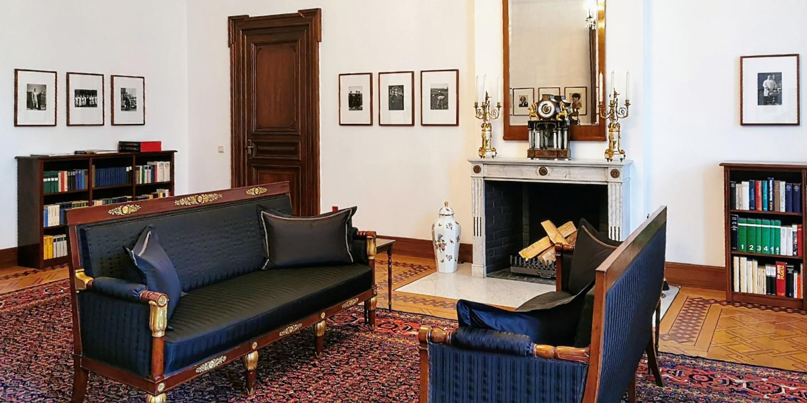  Kaminzimmer der Villa 