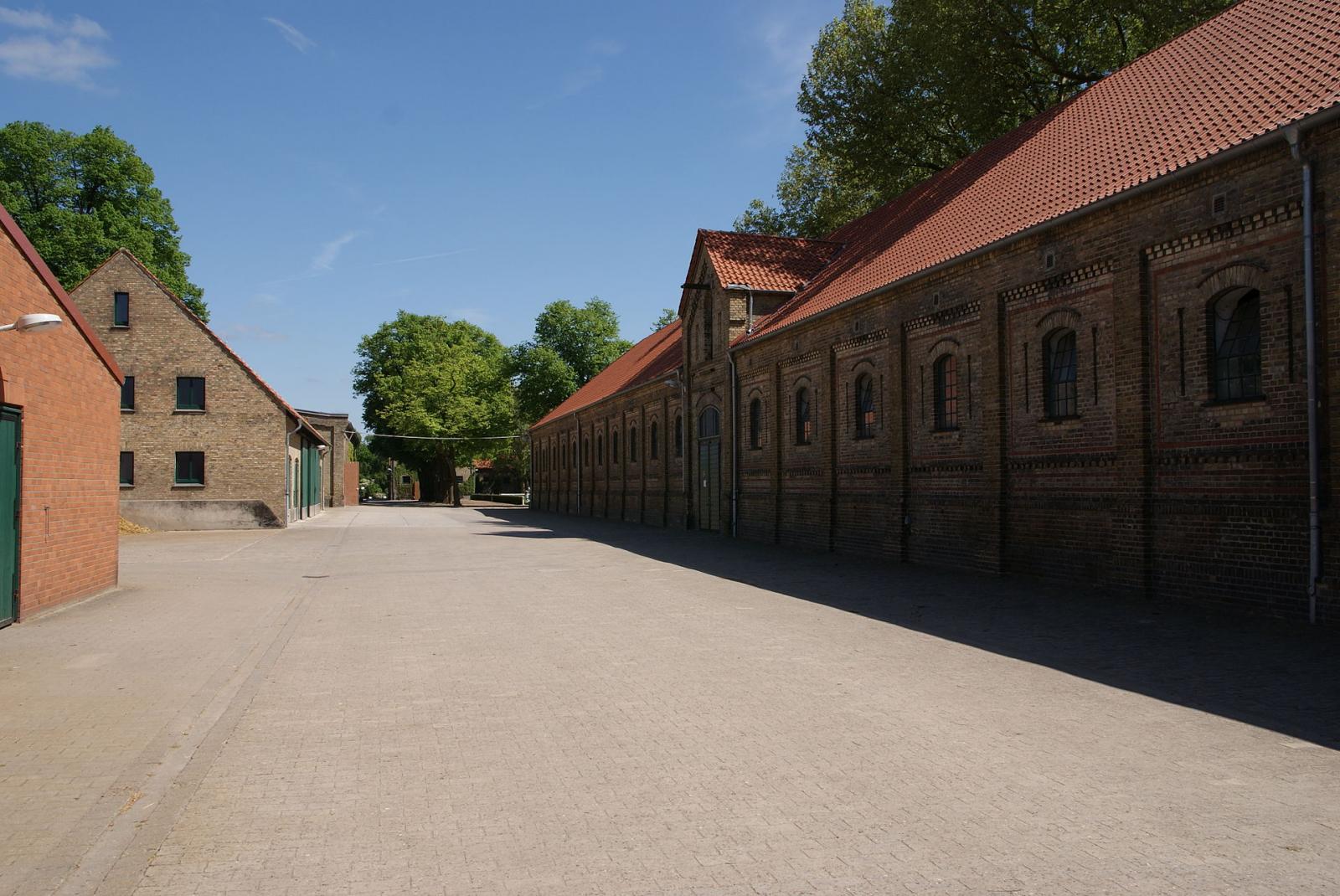 Stallungen und Nebengebäude